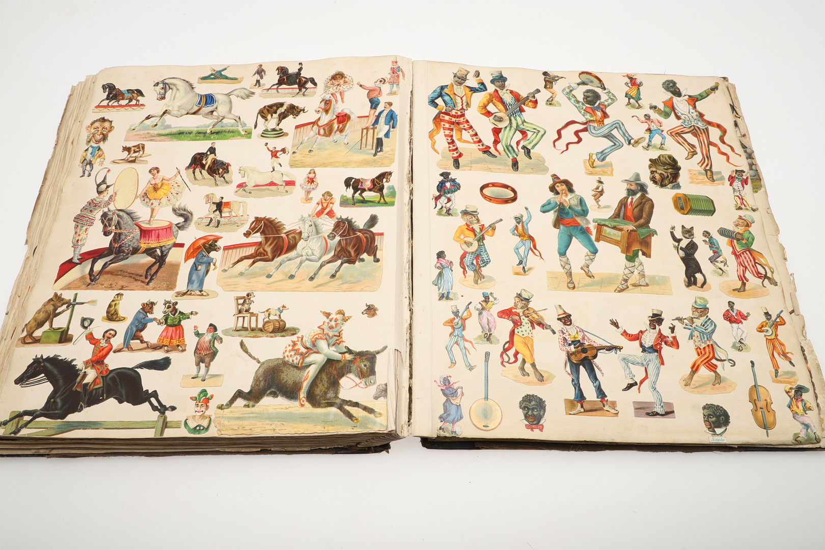 LARGE EARLY 20THC SCRAP BOOK - INCLUDING THE NORTH POLE. - Image 6 of 25