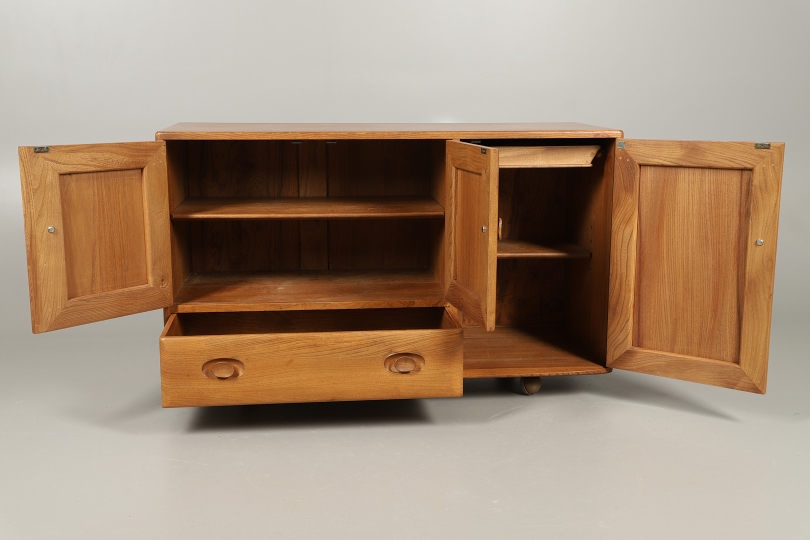 VINTAGE ERCOL LIGHT ELM SIDEBOARD. - Image 5 of 11