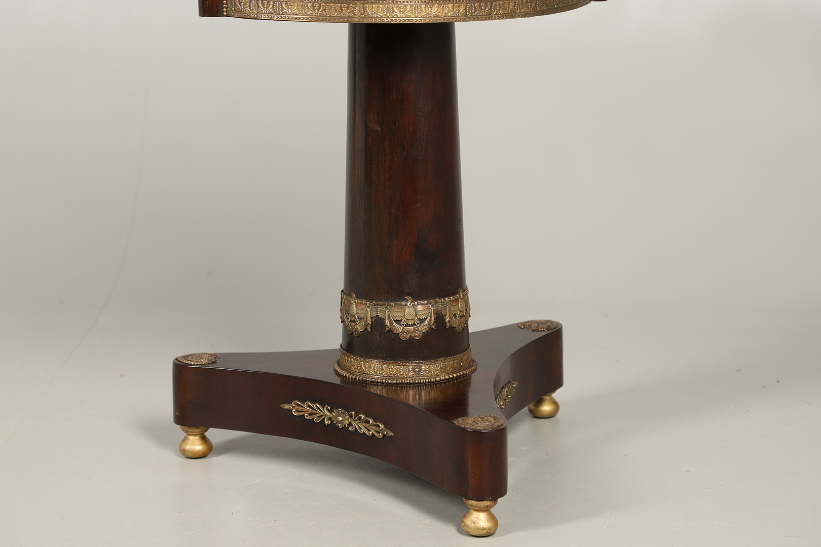 AN EMPIRE STYLE ROSEWOOD JARDINIERE STAND. - Image 3 of 12