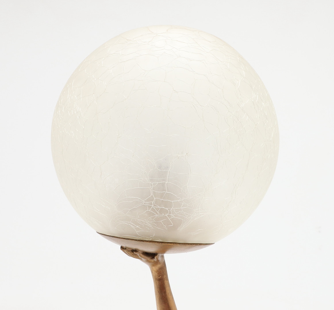 ART DECO FIGURAL TABLE LAMP & GLASS SHADE. - Image 6 of 11