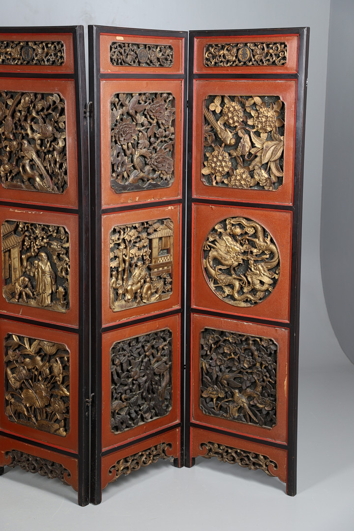 A CHINESE CARVED AND LACQUERED SIX FOLD SCREEN. - Image 4 of 24