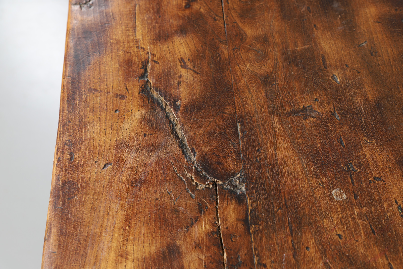 AN EARLY 20TH CENTURY OAK AND ELM REFECTORY TABLE. - Image 9 of 17