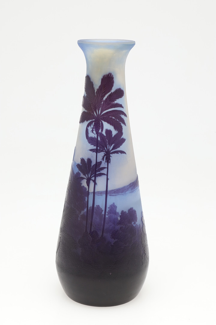 GALLE CAMEO GLASS VASE - RIO DE JANEIRO. - Image 2 of 7