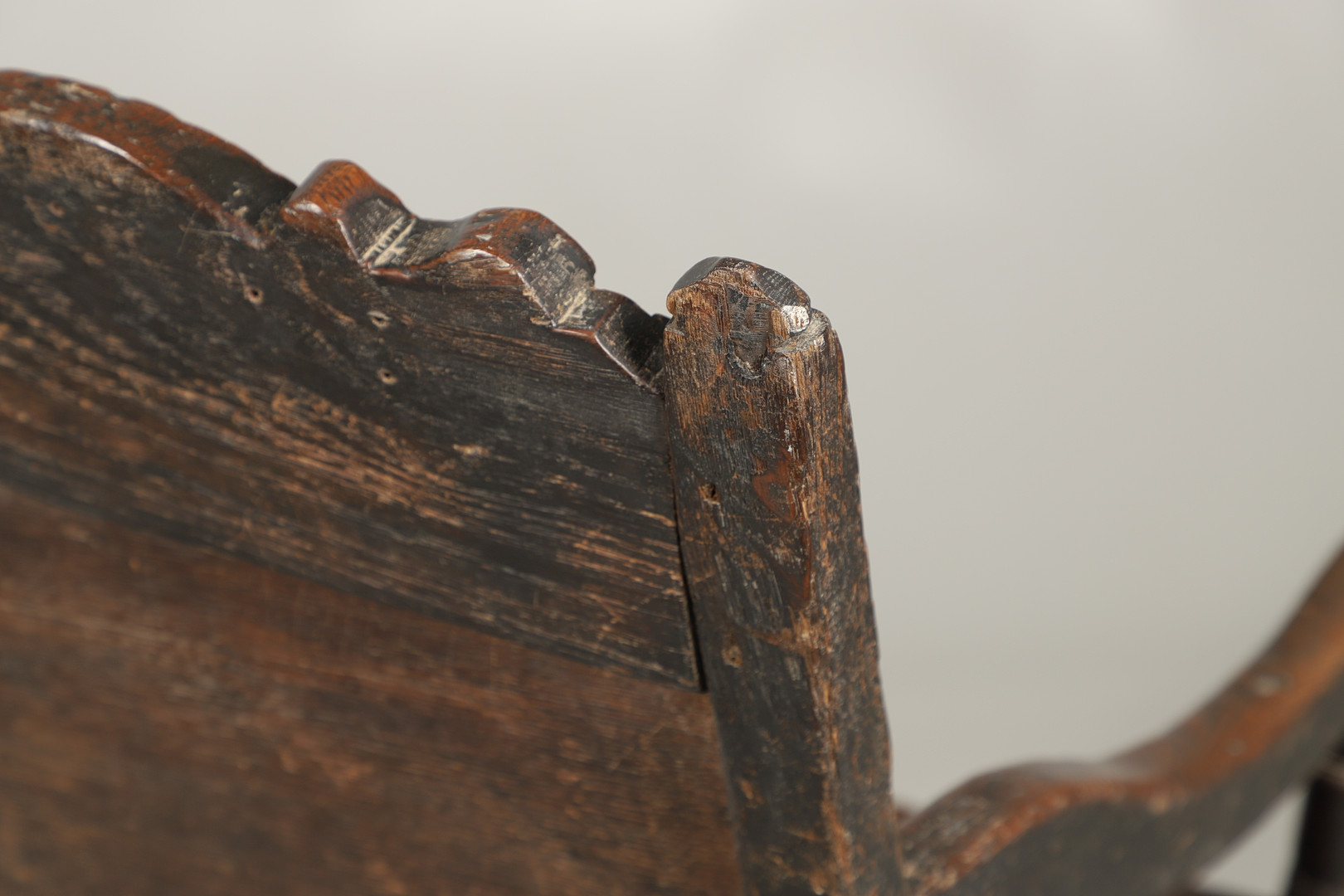 A 17TH CENTURY OAK WAINSCOTT CHAIR. - Image 9 of 12