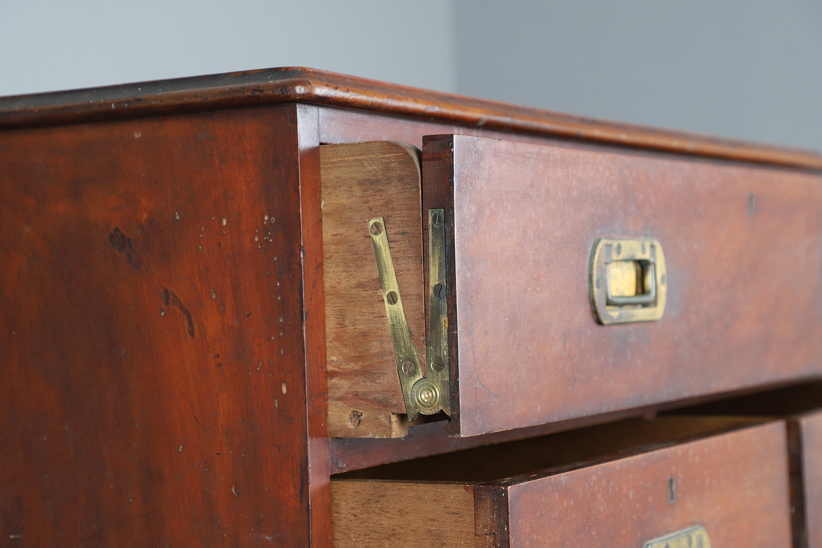 A LATE 19TH CENTURY CAMPAIGN STYLE SECRETAIRE CHEST. - Image 5 of 13
