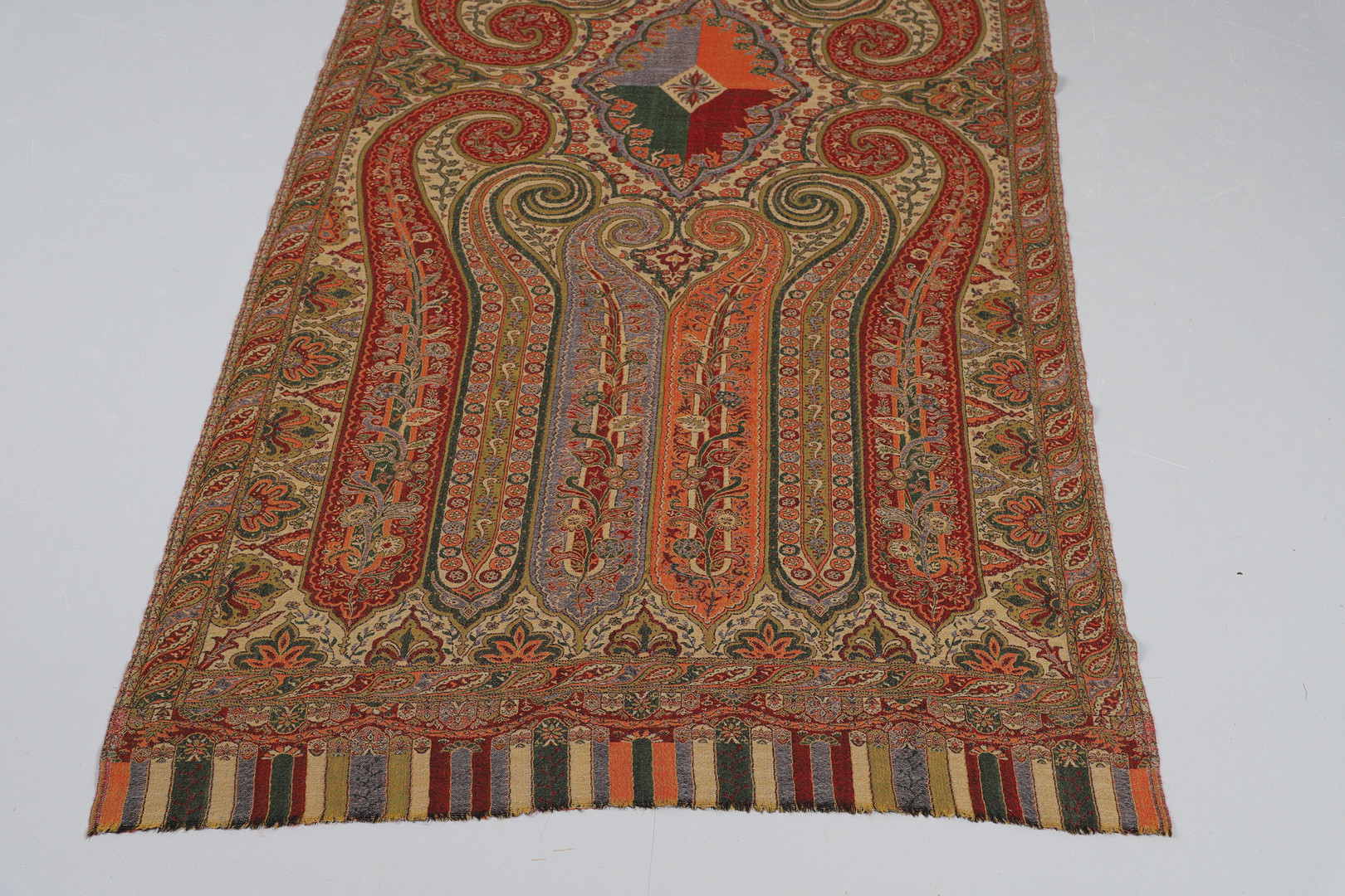 LATE 19THC PAISLEY SHAWL & VARIOUS TEXTILES. - Image 19 of 26