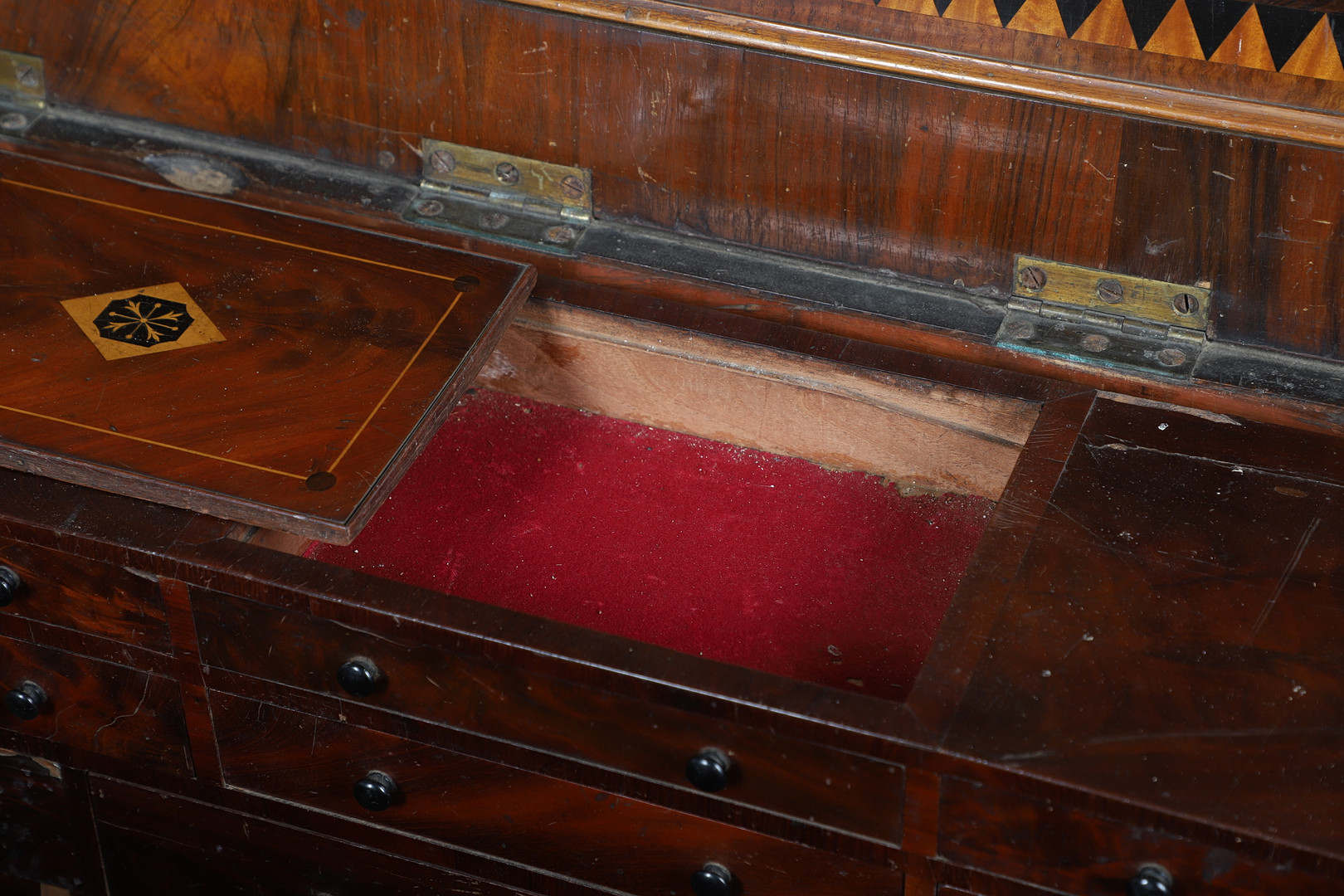 A 19TH CENTURY CABINET MAKER'S TOOL CHEST - Image 10 of 17