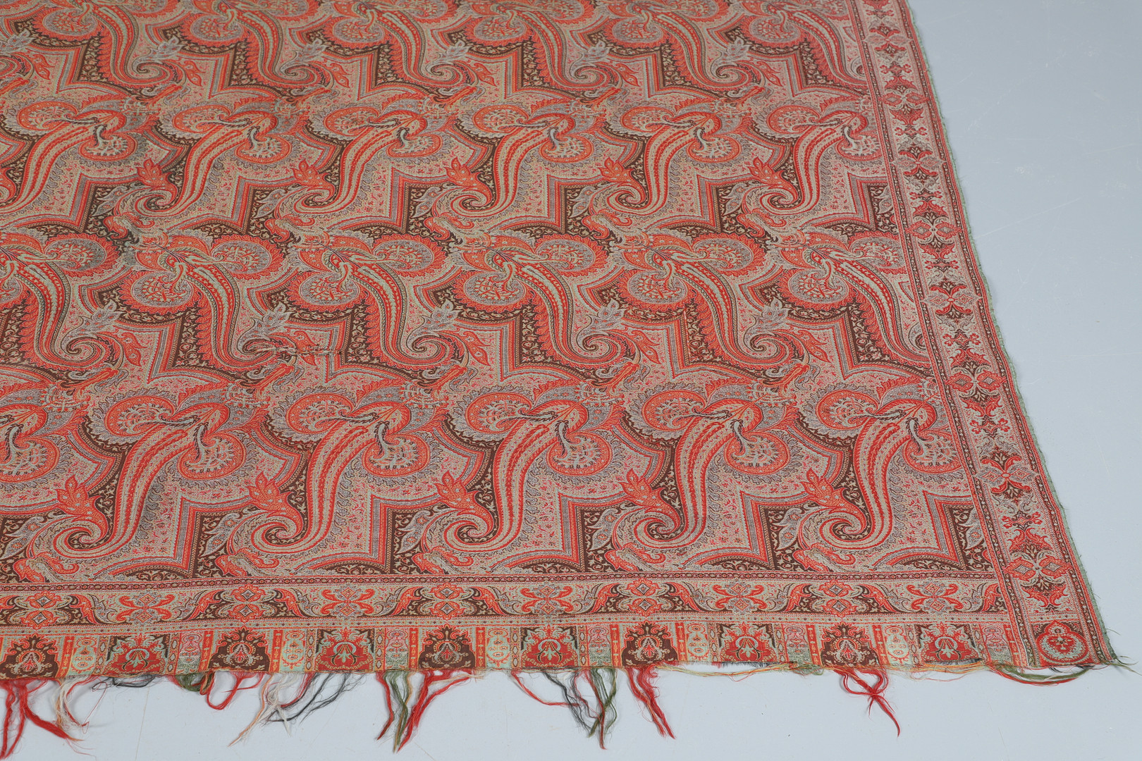 LATE 19THC PAISLEY SHAWL & VARIOUS TEXTILES. - Image 24 of 26
