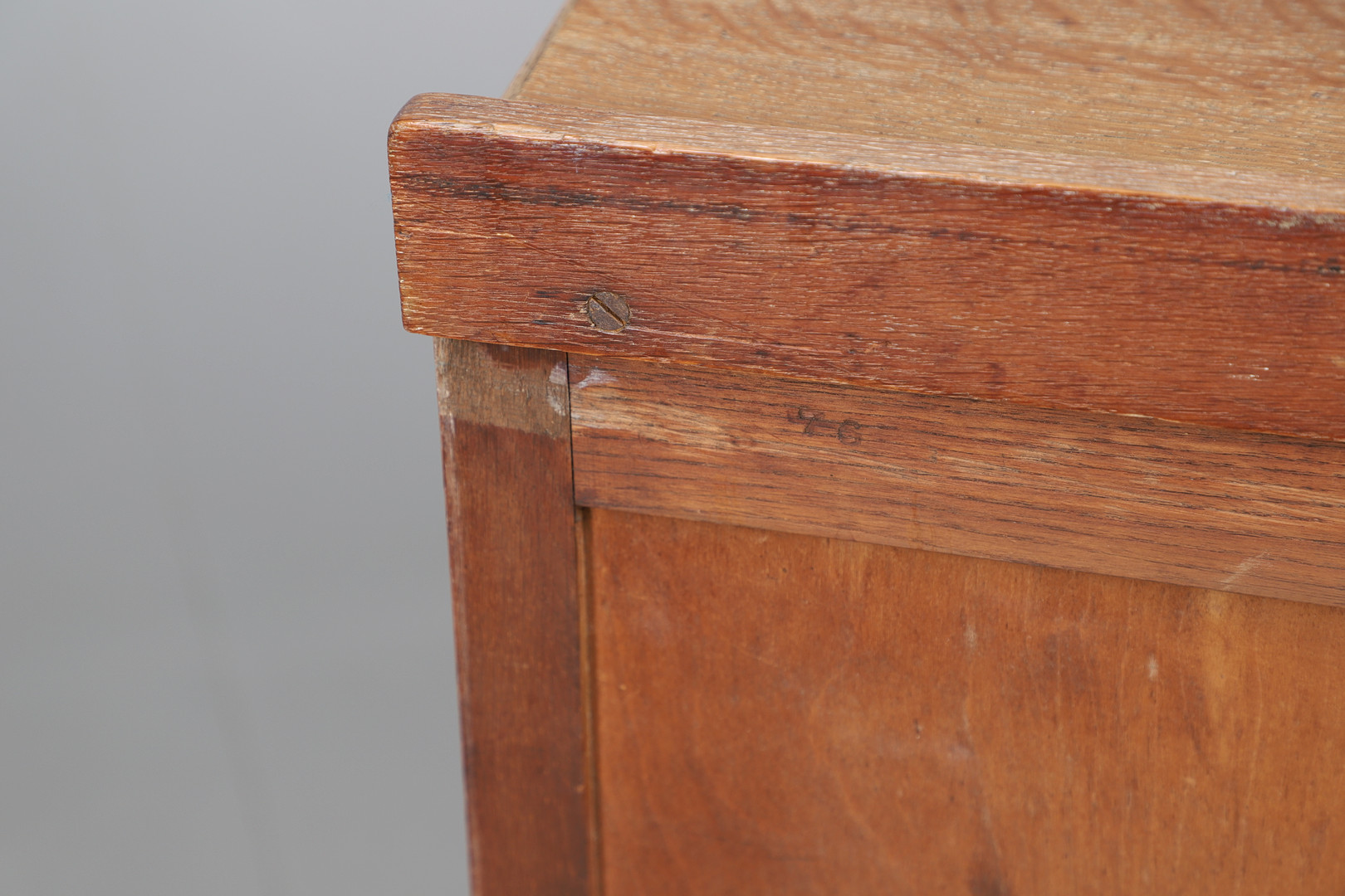 A HEALS & SON LIMED OAK CHEST OF DRAWERS. - Image 9 of 10