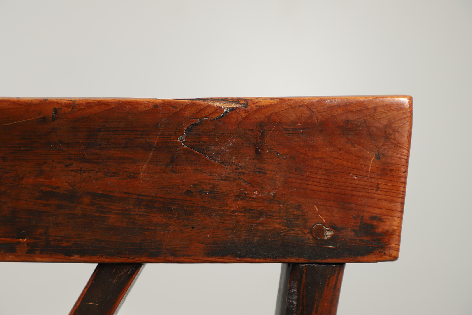 A YEW AND ELM WINDSOR ELBOW CHAIR. - Image 10 of 13