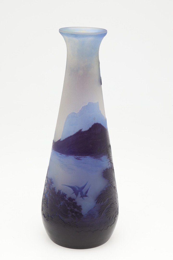 GALLE CAMEO GLASS VASE - RIO DE JANEIRO. - Image 4 of 7