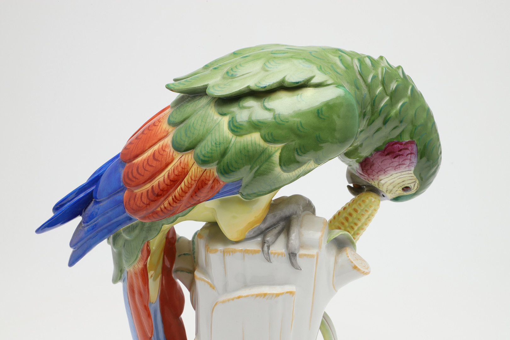 SCHWARZBURGER WERKSTATTEN - LARGE GERMAN PORCELAIN PARROT. - Image 11 of 16