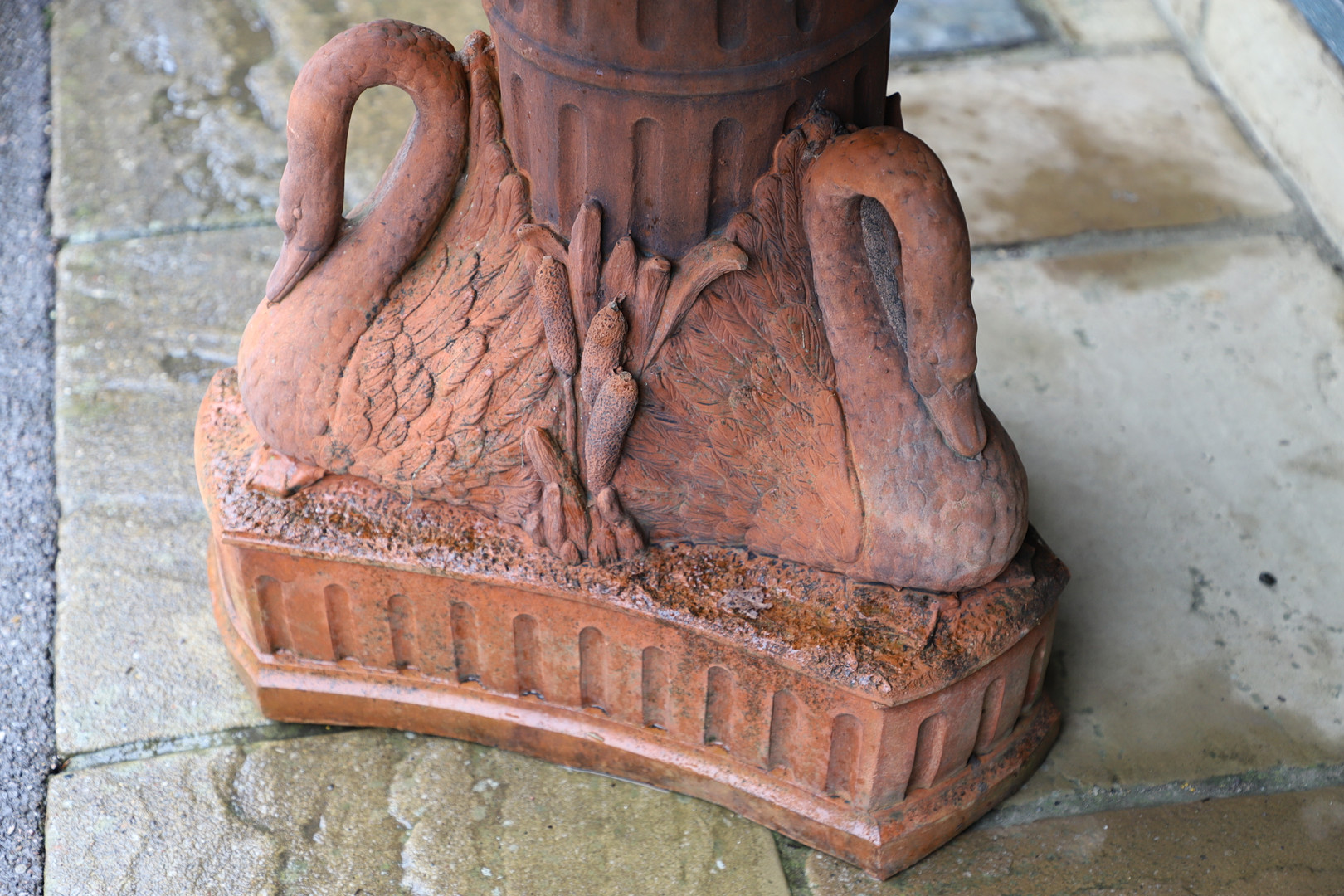 A VICTORIAN STYLE COMPOSITE STONE FOUNTAIN. - Image 10 of 10