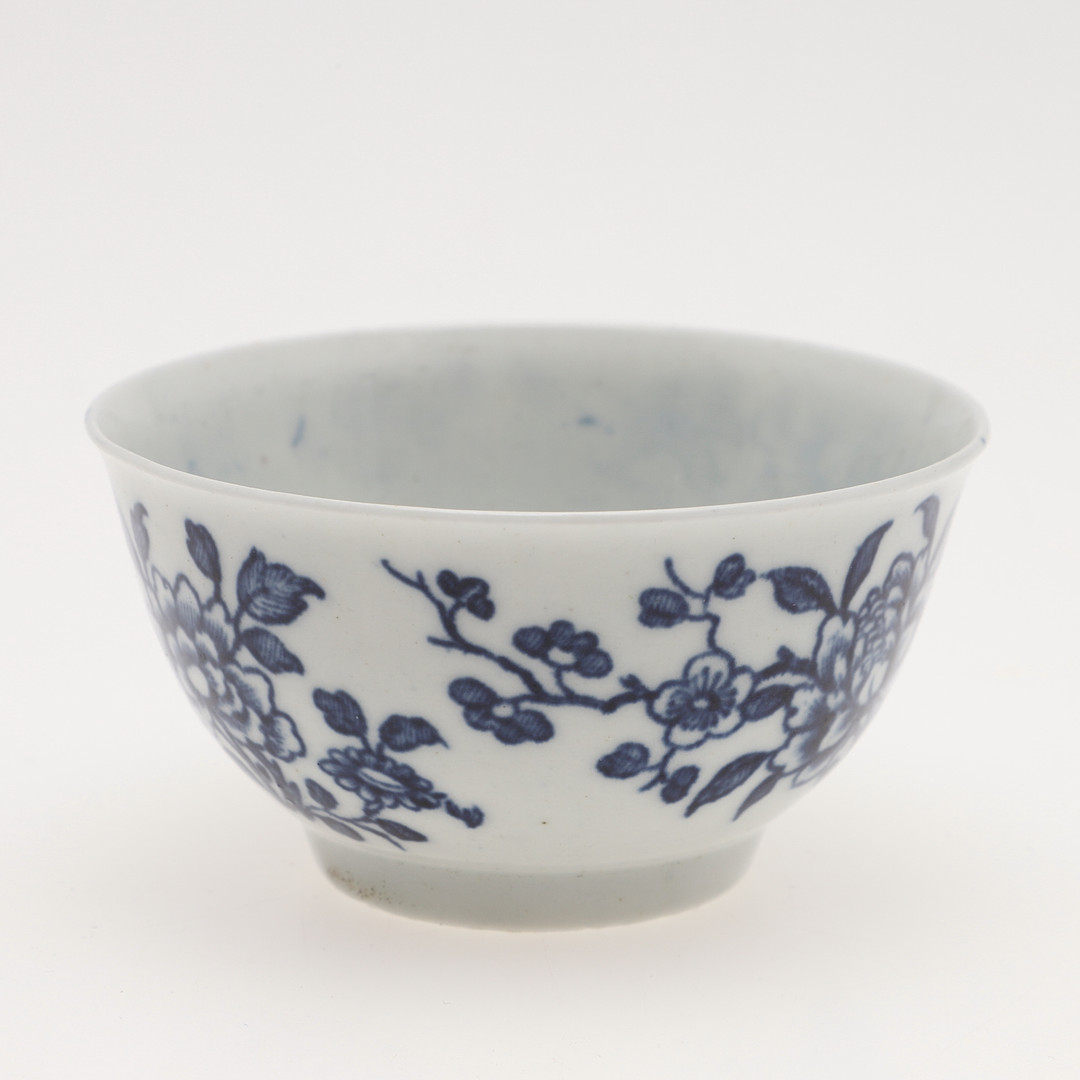 18THC ENGLISH PORCELAIN TEA BOWLS & SAUCERS. - Image 15 of 28