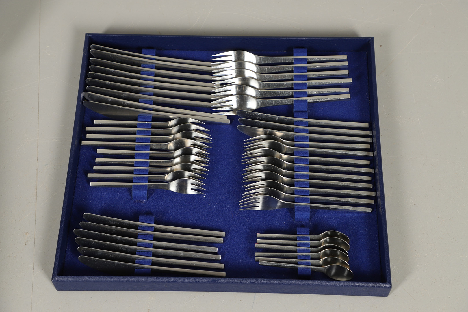 GEORG JENSEN - LARGE 'PRISM' CANTEEN OF CUTLERY. - Image 3 of 13