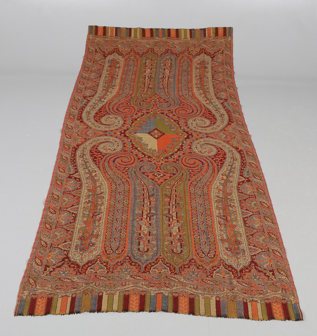 LATE 19THC PAISLEY SHAWL & VARIOUS TEXTILES. - Image 15 of 26