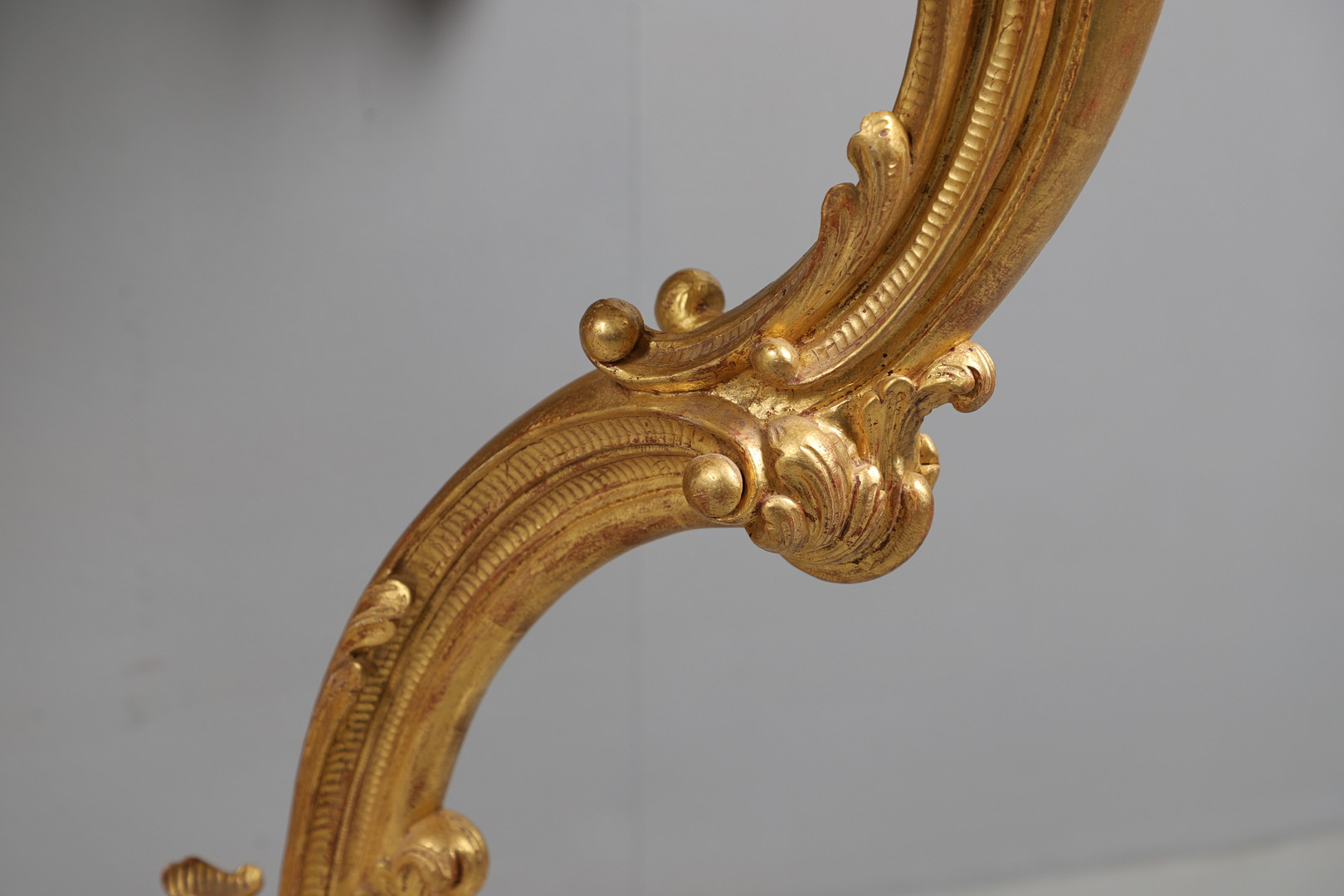 A LOUIS XVI STYLE GILTWOOD CONSOLE TABLE. - Image 9 of 15