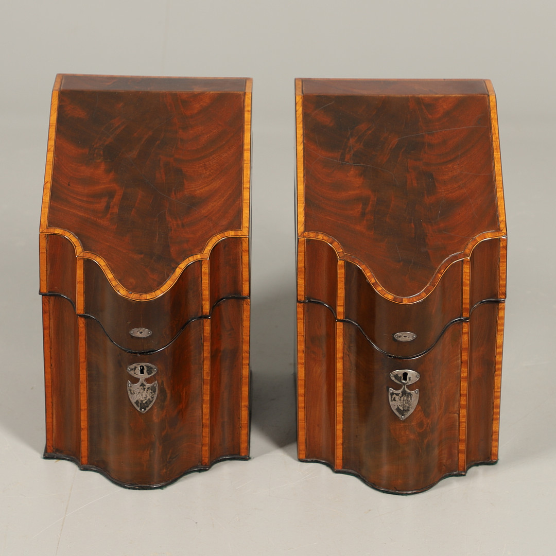 A PAIR OF GEORGE III MAHOGANY KNIFE BOXES.