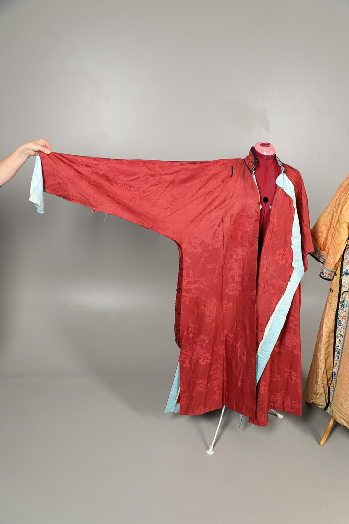 ANTIQUE CHINESE QUILTED FULL LENGTH ROBE & ANOTHER CHINESE ROBE. - Image 6 of 21
