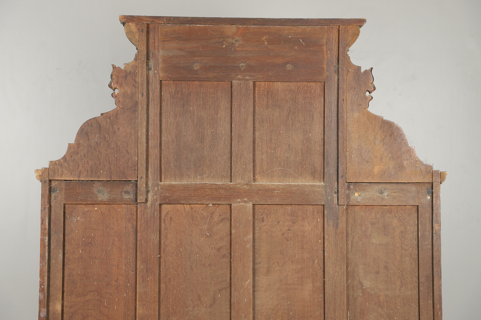 A LARGE CARVED OAK COUNTRY HOUSE HALLSTAND. - Image 12 of 17