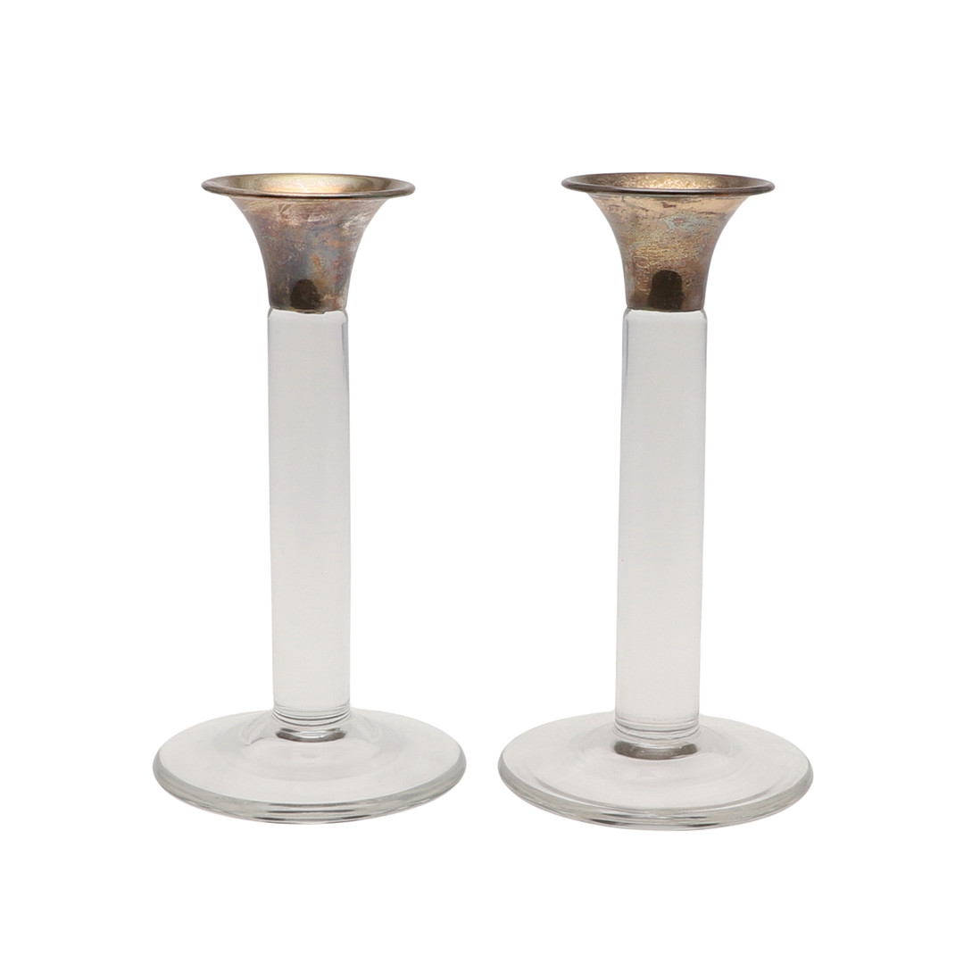 PAIR OF CONTEMPORARY SILVER TOP & GLASS CANDLESTICKS. - Image 2 of 7