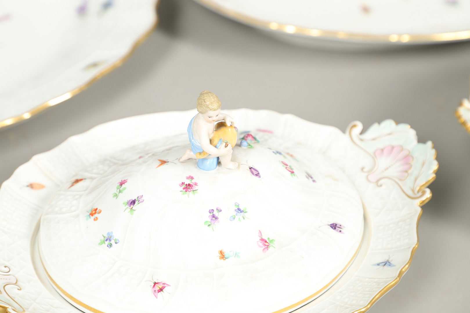 LARGE MEISSEN DINNER SERVICE. - Image 21 of 42