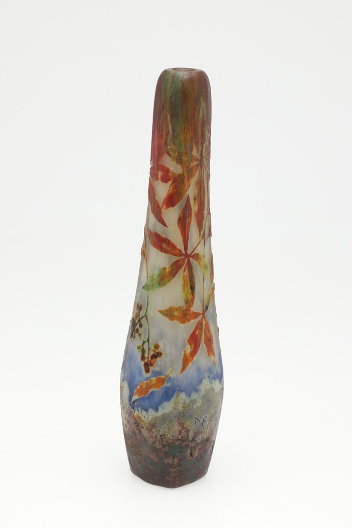 DAUM NANCY - CAMEO GLASS VASE. - Image 4 of 14