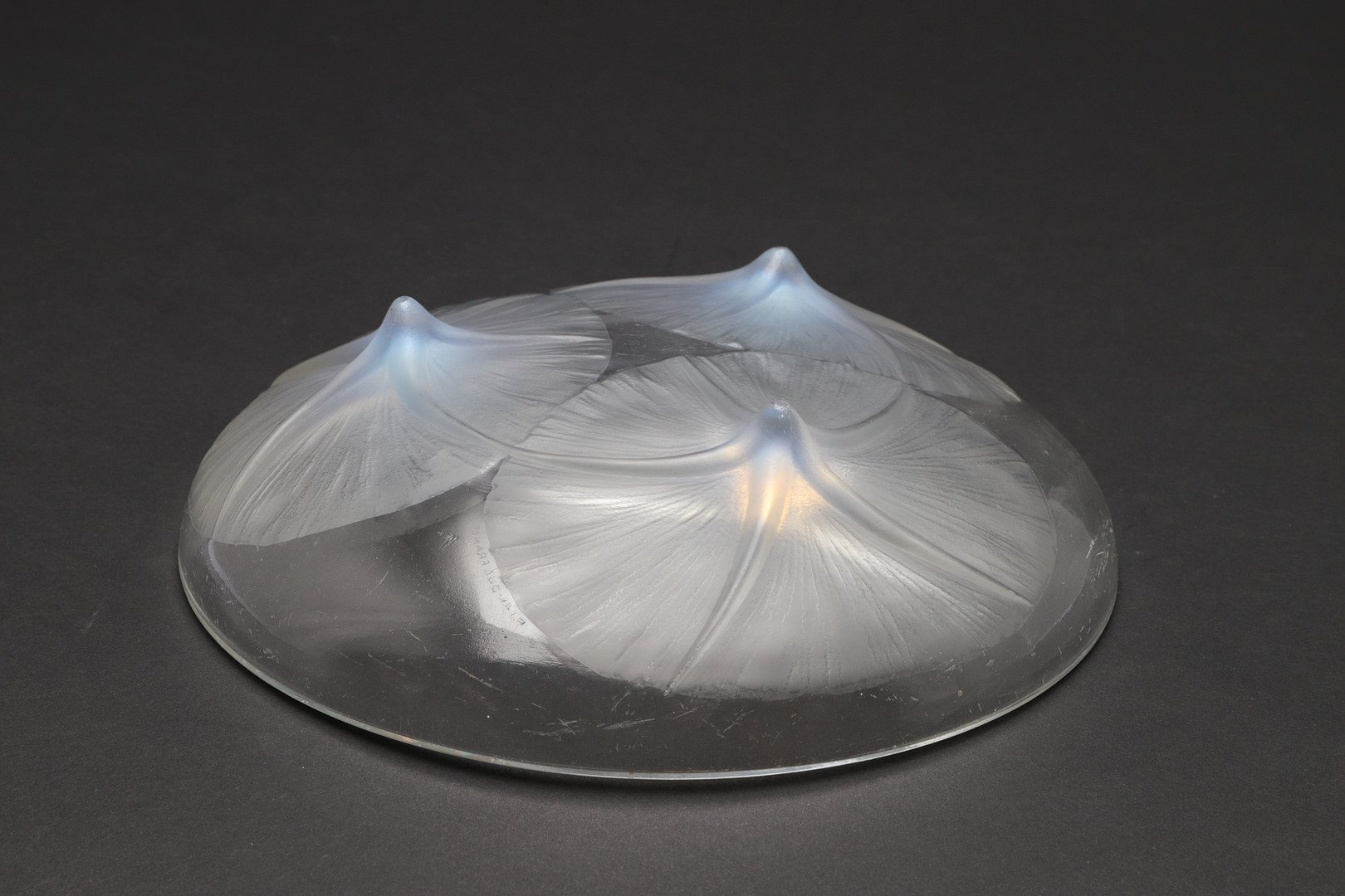 RENE LALIQUE GLASS BOWL - LYS. - Image 6 of 15