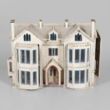 LARGE EARLY 20THC WOODEN DOLLS HOUSE.