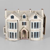 LARGE EARLY 20THC WOODEN DOLLS HOUSE.