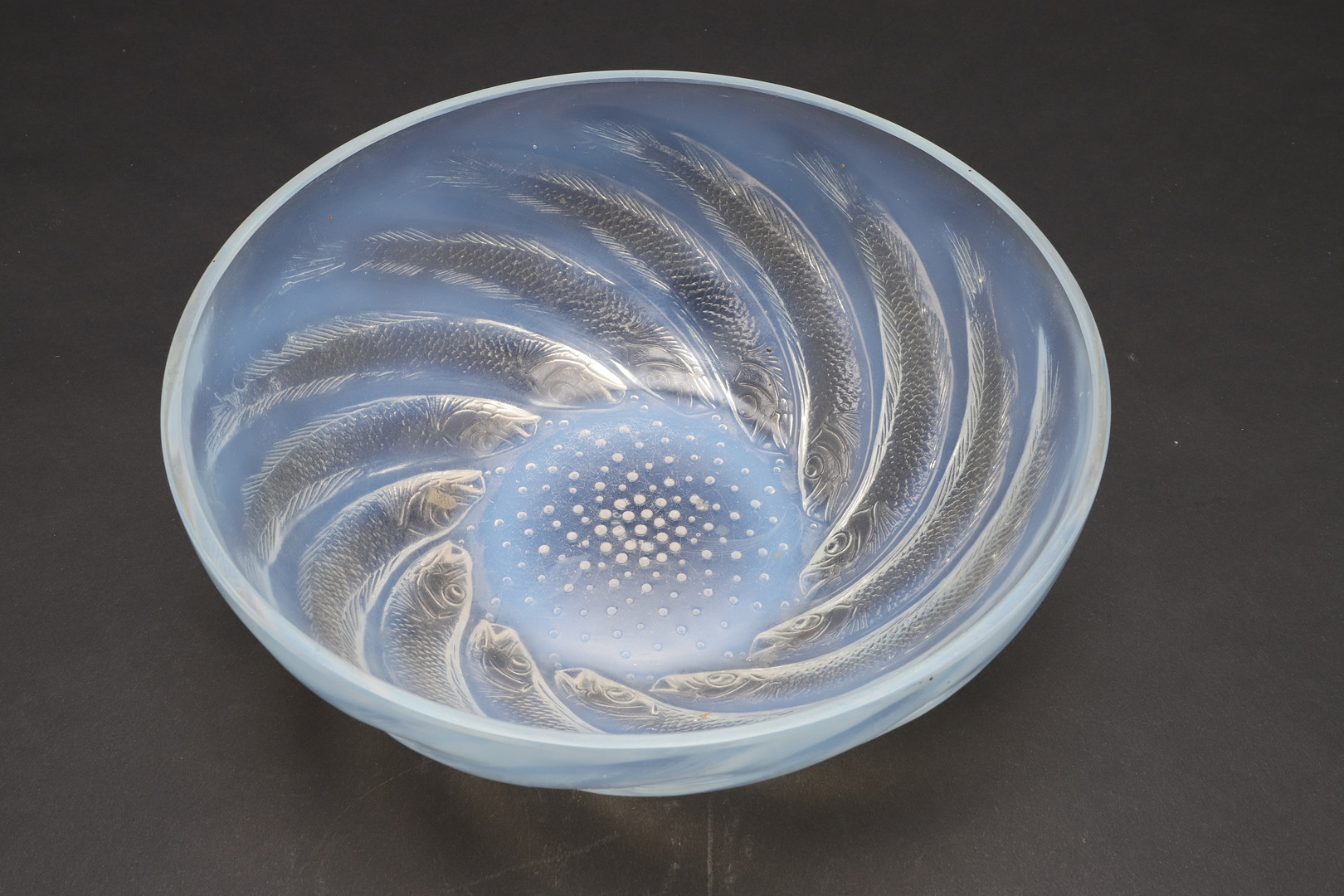 LALIQUE GLASS BOWL 'POISSONS' & COQUILLES PLATE. - Image 8 of 13