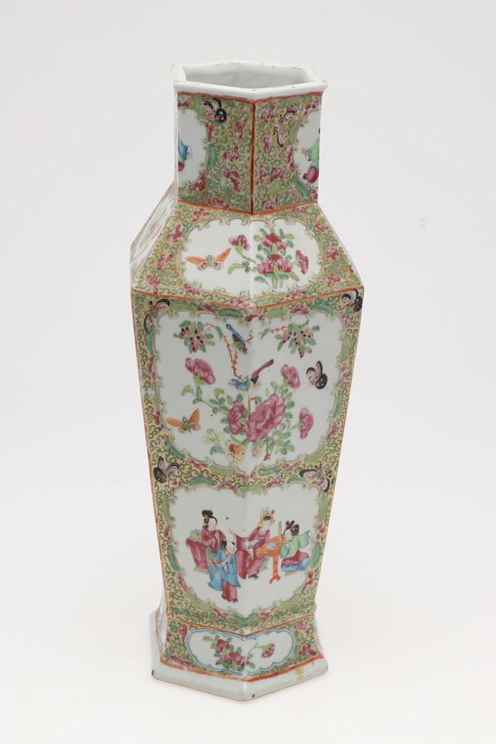 LARGE 19THC CHINESE CANTONESE VASE. - Image 4 of 11