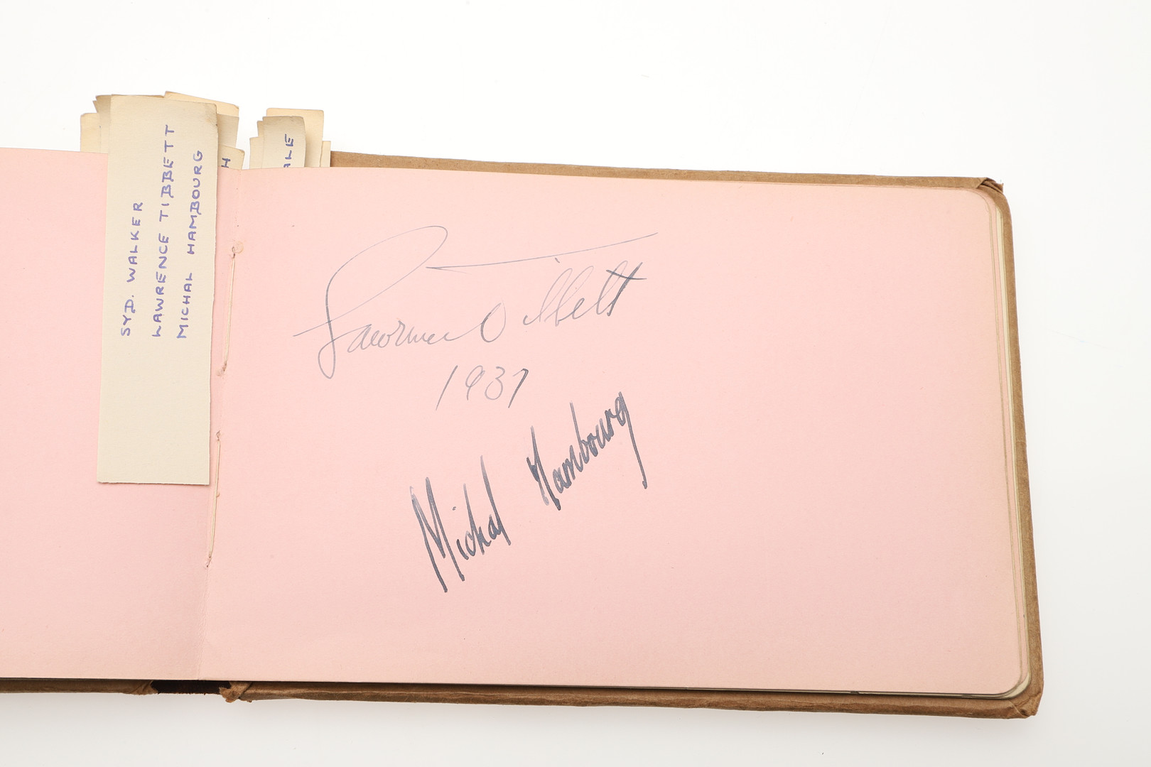 LARGE AUTOGRAPH COLLECTION - WINSTON CHURCHILL & OTHER AUTOGRAPHS. - Image 32 of 63