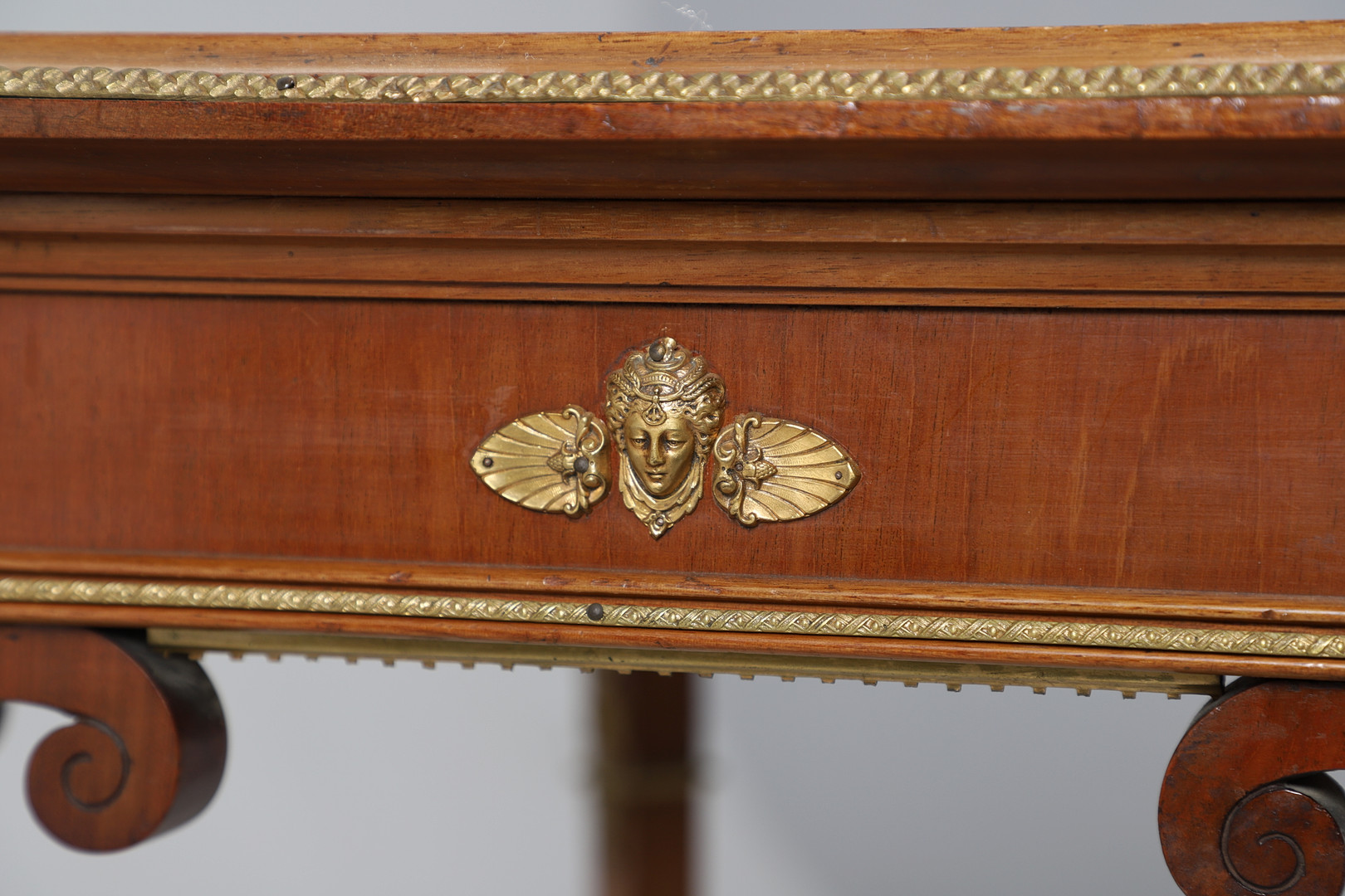 SIGMUND JARAY - NEOCLASSICAL KINGWOOD BIJOUTERIE TABLE. - Image 9 of 17