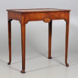 A WILLIAM AND MARY STYLE WALNUT SIDE TABLE.