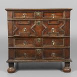 A LATE 17TH CENTURY OAK CHEST OF DRAWERS.