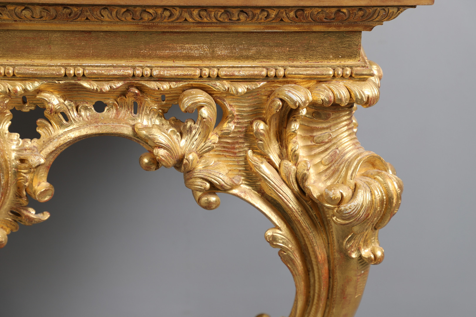 A LOUIS XVI STYLE GILTWOOD CONSOLE TABLE. - Image 6 of 15
