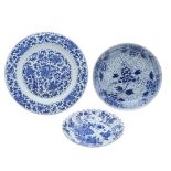 CHINESE KANGXI BLUE & WHITE DISHES.