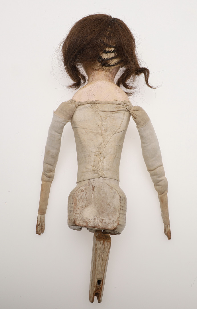 A LATE 18TH CENTURY WOODEN PEG DOLL. - Image 14 of 30