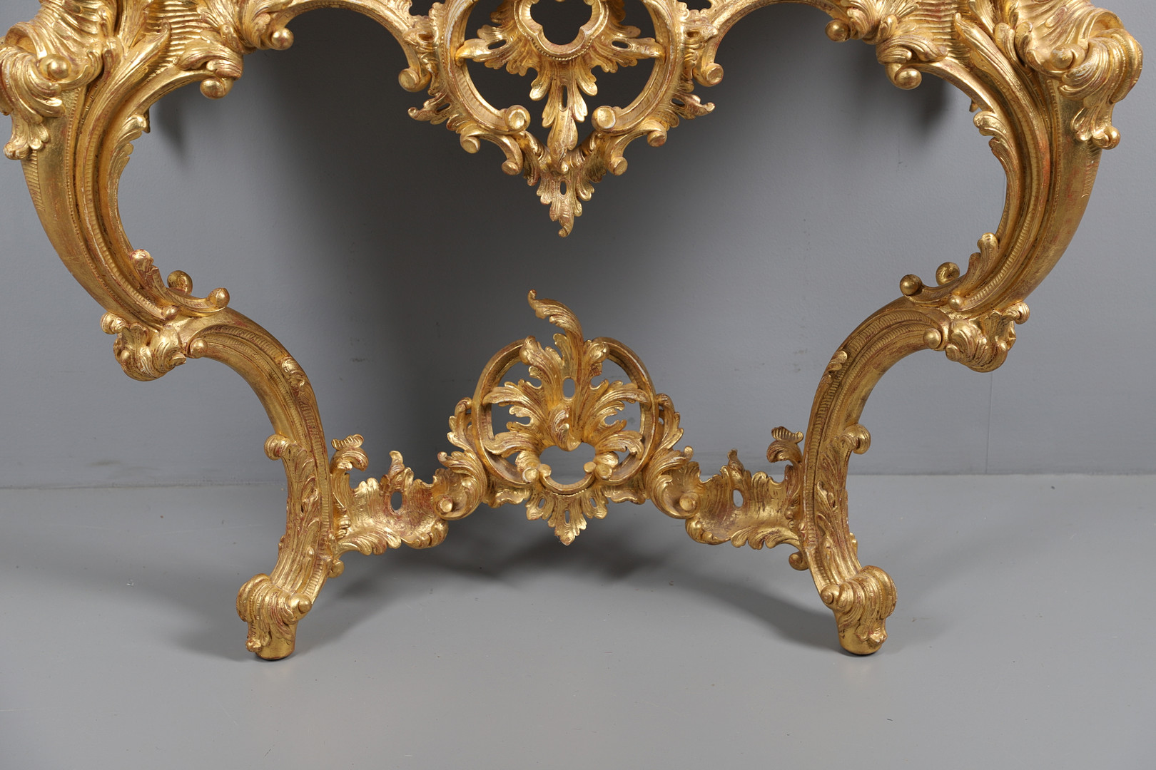 A LOUIS XVI STYLE GILTWOOD CONSOLE TABLE. - Image 3 of 15