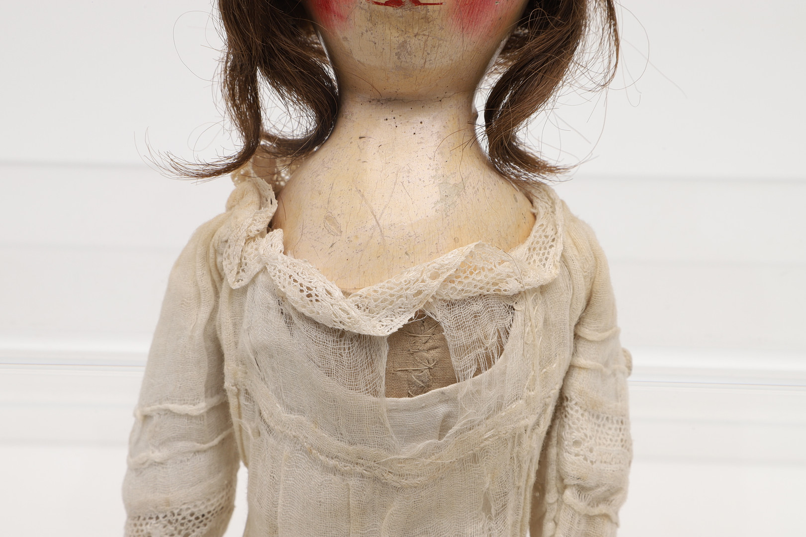A LATE 18TH CENTURY WOODEN PEG DOLL. - Image 4 of 30