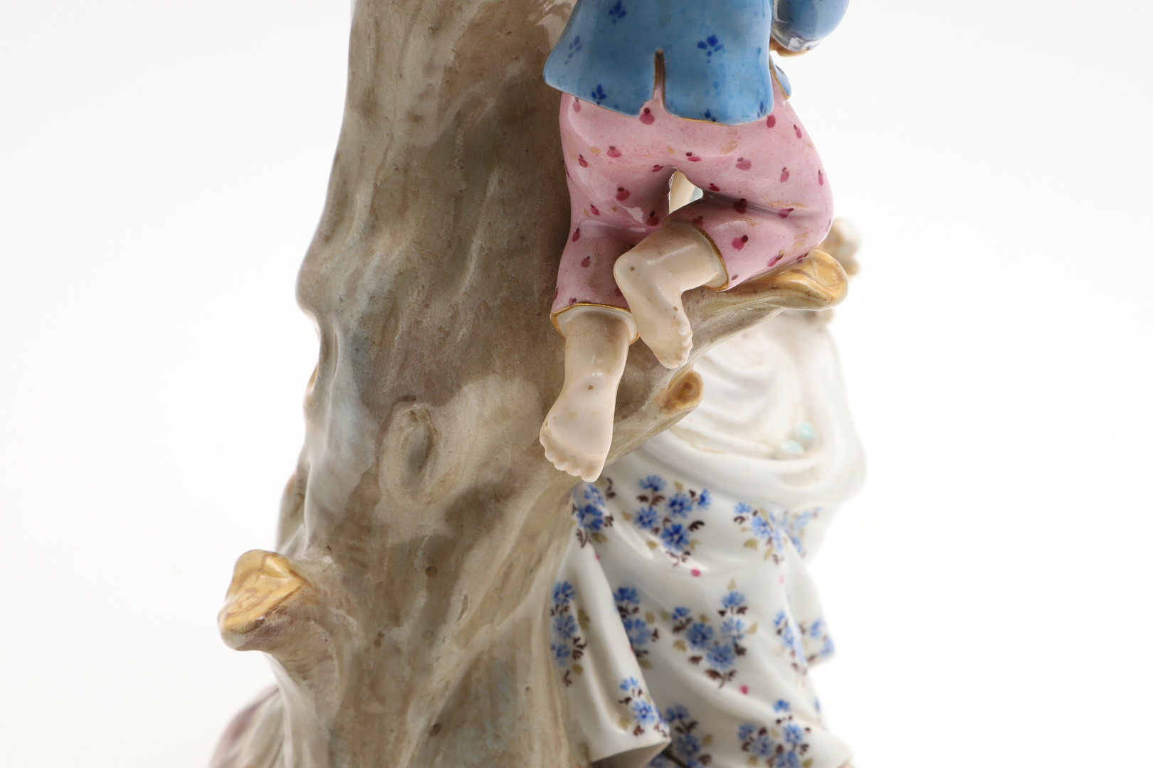 PAIR OF MEISSEN FIGURAL CANDLESABRA. - Image 11 of 28