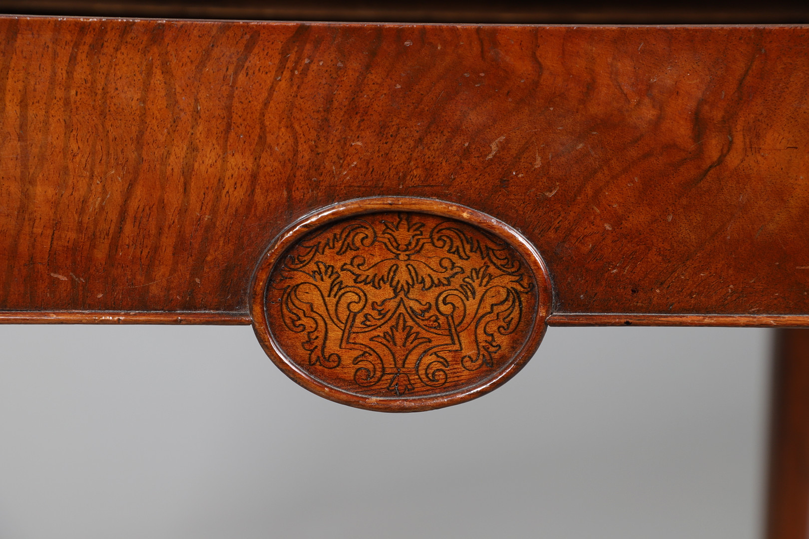 A WILLIAM AND MARY STYLE WALNUT SIDE TABLE. - Image 5 of 11