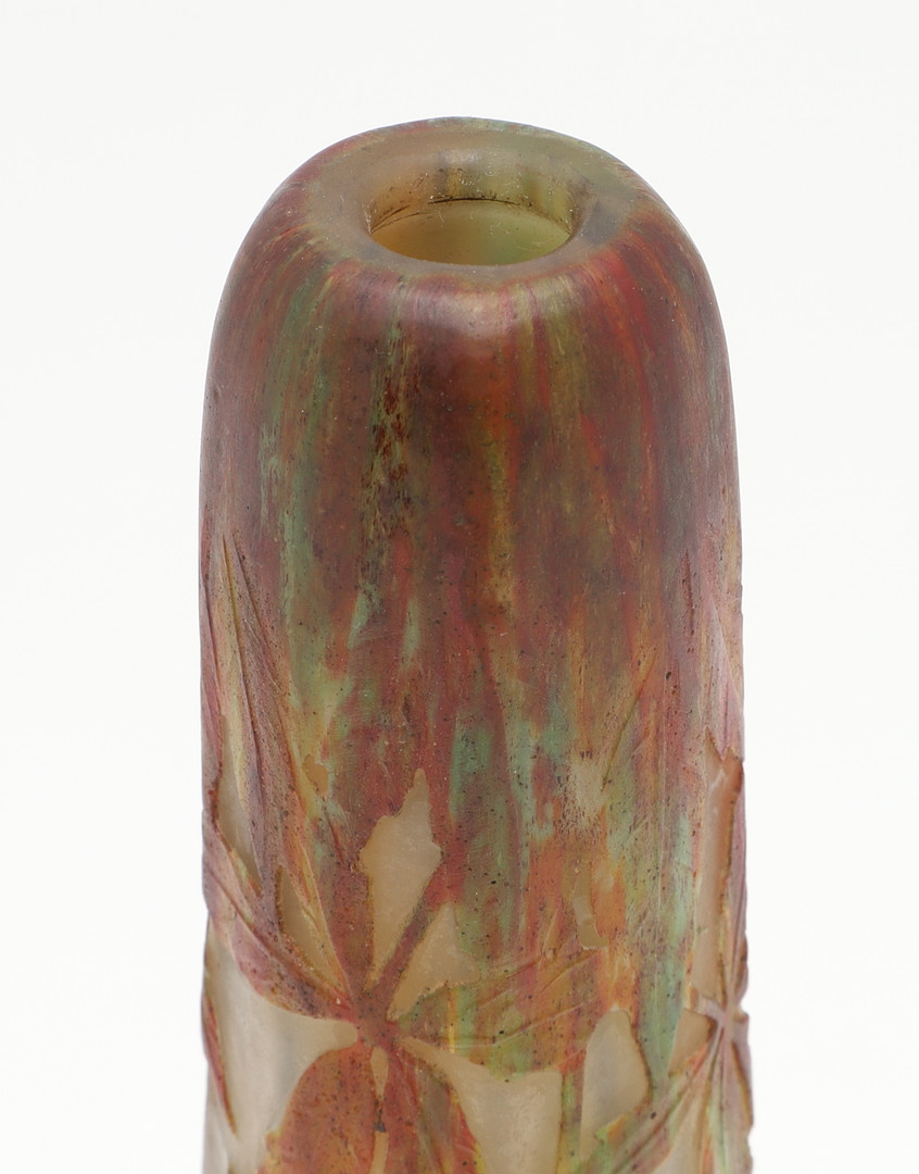 DAUM NANCY - CAMEO GLASS VASE. - Image 7 of 14