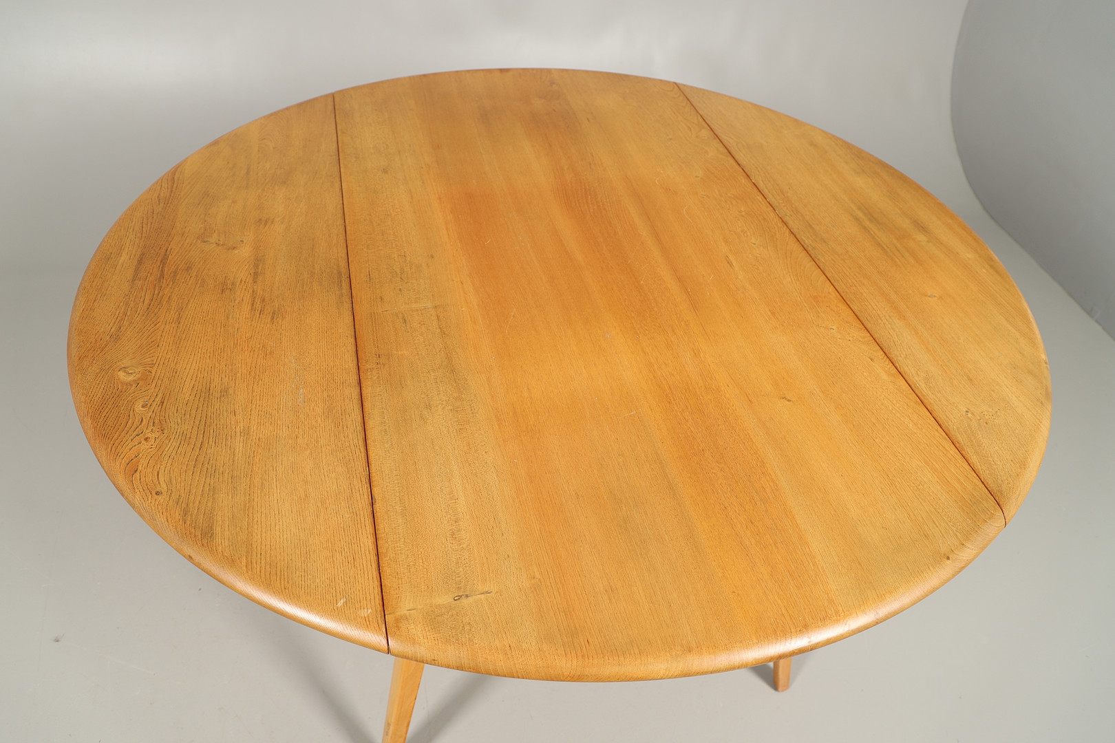 VINTAGE ERCOL DROP FLAP DINING TABLE. - Image 3 of 10