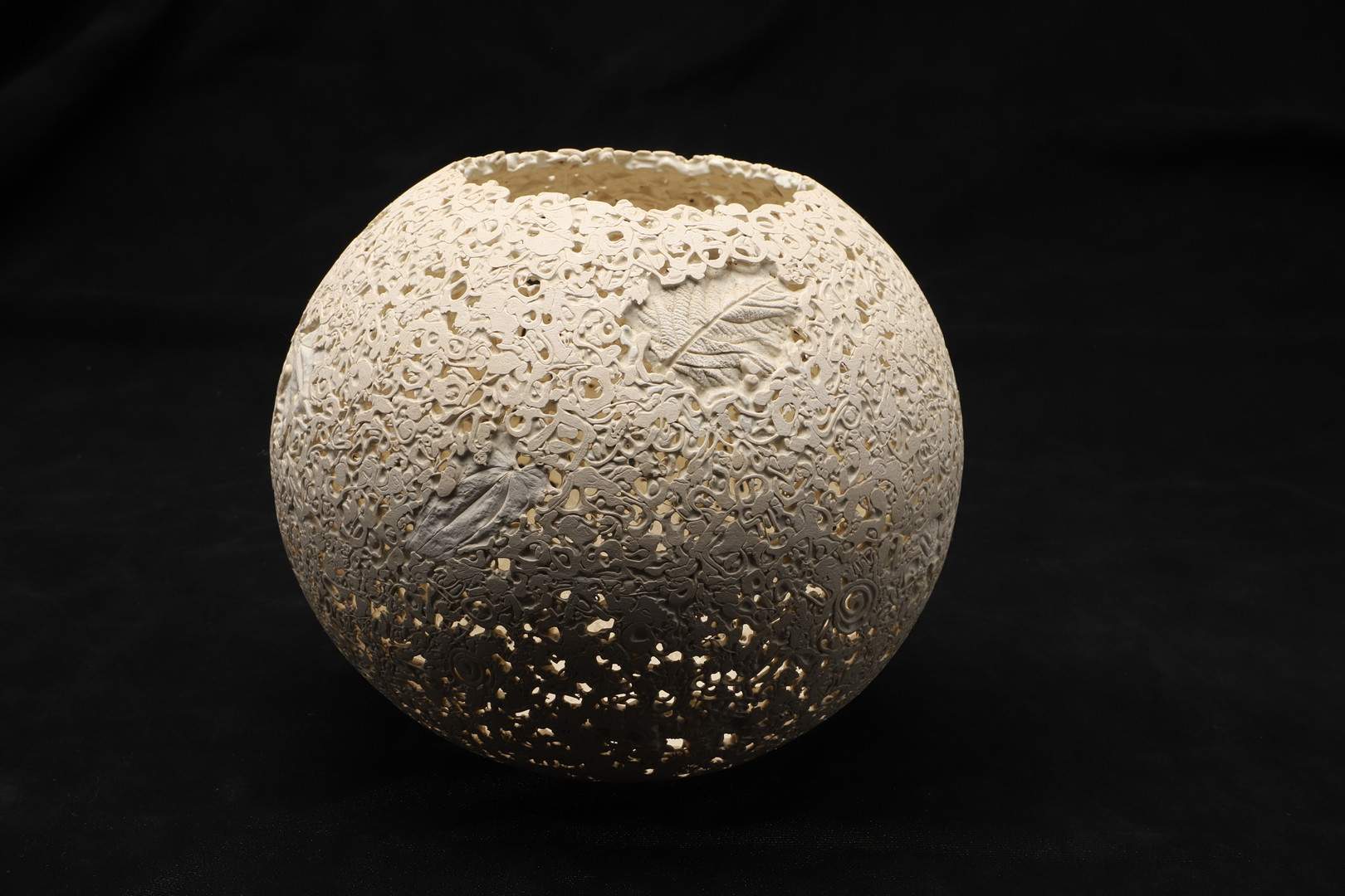 BARRY GUPPY (1937-2013) - LARGE STUDIO POTTERY BOWL. - Image 2 of 14