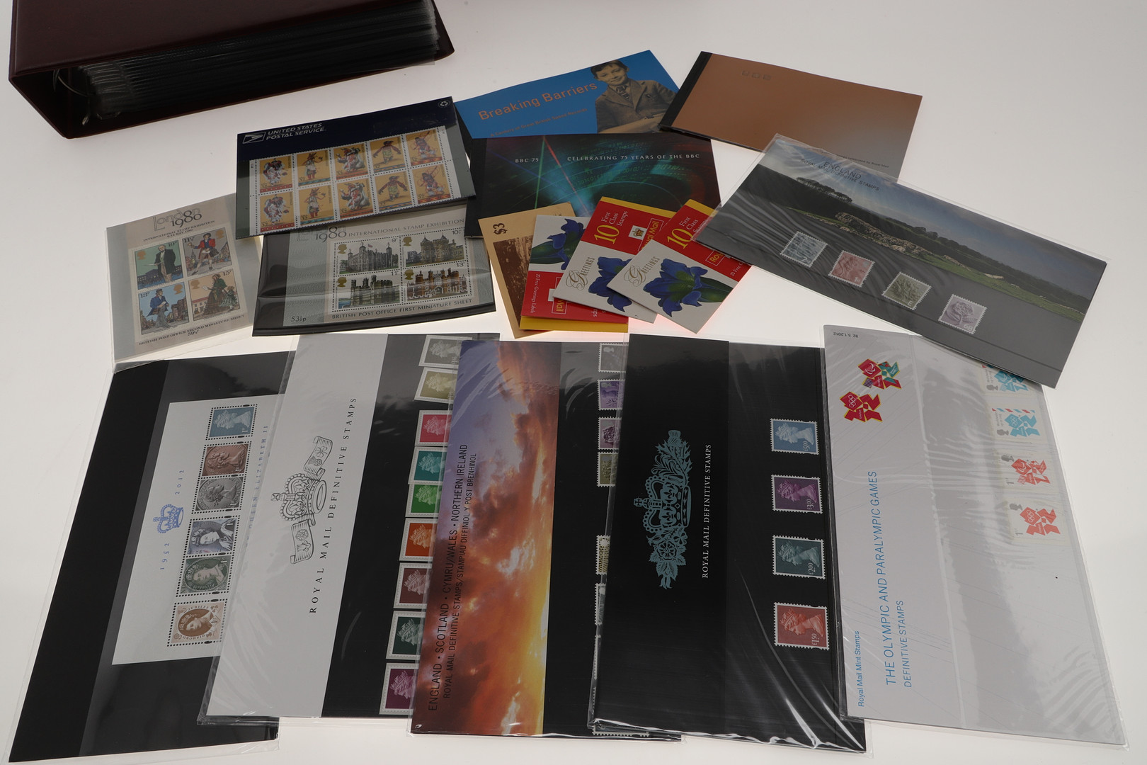 PRESENTATION STAMP PACKS, STAMP BOOKLETS & OTHER ITEMS. - Image 11 of 27