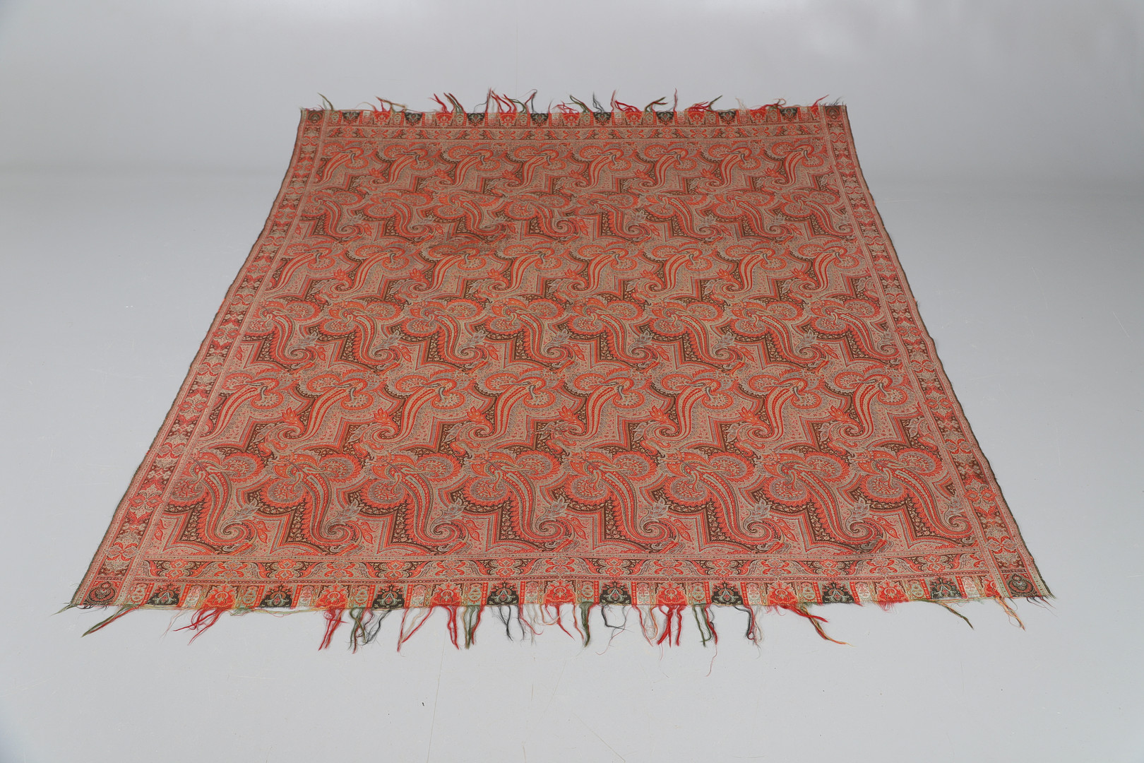 LATE 19THC PAISLEY SHAWL & VARIOUS TEXTILES. - Image 25 of 26