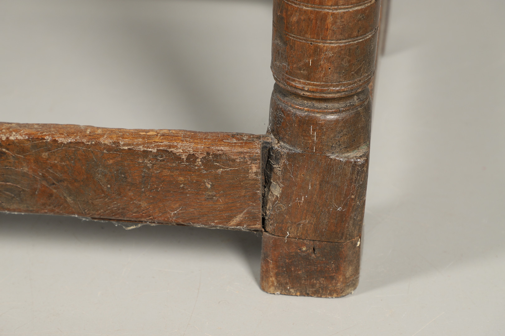 A 17TH CENTURY AND LATER OAK REFECTORY TABLE. - Image 12 of 12