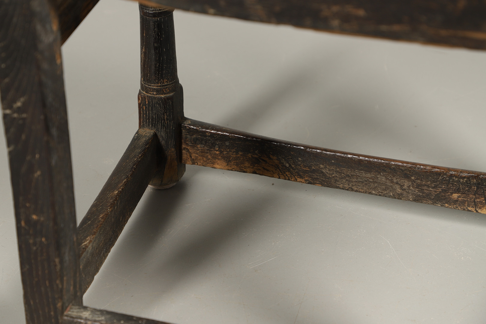 A 17TH CENTURY OAK WAINSCOTT CHAIR. - Image 10 of 12